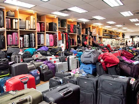 luggage shops near me.